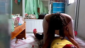 Preview 1 of Nice Cumhot - LA FANTASIA MAS REPUGNANTE DE LA MADRASTRA SE HACE REALIDAD Y LO CONVIERTE EN EL NUEVO SECRETO DEL HIJASTRO MA&Ntilde_OSO!! MADRASTRA TETONA SE FOLLA AL HIJASTRO SIN EXPERIENCIA