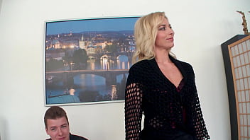 Preview 1 of Tomando No Cu E Tapa Na Cara - A Black Cock Goes Deep Inside Blonde Housewife Georgina Grey DTW2831