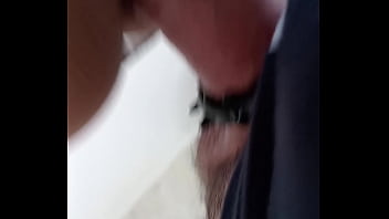 Preview 2 of Bff Suck Bbc - tocando su punto G le saco la leche de su apretada vagina.