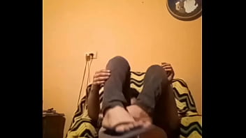 Preview 2 of Son Suck Her Mom In The Kitchen - FEMBOY METI&Eacute_NDOSE UN DILDO POR SU RICO CULO PI&Eacute_S AS&Iacute_A ARRIBA
