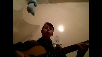 Preview 1 of Girl And Horh - MENINO CHEIO DE TES&Atilde_O CANTA MUSICA PARA SUA MORENA