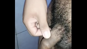 Preview 4 of Wwwarabi Xxcom - Orinanado antes de la ducha