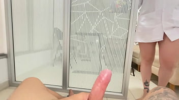 Preview 2 of Xnxxx Newhd - voy donde la doctora que me dol&iacute_a mucho la pija me hace un buen masaje.