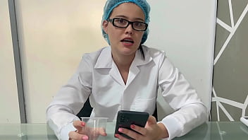 Preview 1 of Xnxxx Newhd - voy donde la doctora que me dol&iacute_a mucho la pija me hace un buen masaje.