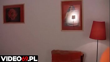 Preview 1 of Erika Erisu - Polskie porno - Mamuśka sprytnie poderwana