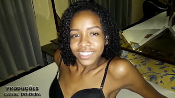 Preview 1 of G Rc - Safadinha de 18 aninhos fodendo com dois machos no motel em sua primeira vez no porno