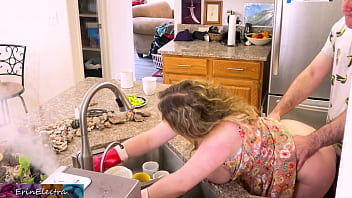 Preview 3 of Earthquake Massage Subtitles - Free use MILF stepmom fucked in the kitchen while washing dishes