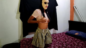Preview 4 of Princezz Jodi West - ESTUDIANTE MORENA RECIEN INICIADA EN EL MUNDO PORNO SE TREPA A LA CAMA Y COMIENZA A BAILAR SEXY MIENTRAS ESPERA A SU NOVIO PARA TENER SEXO. PORNO DE ESTUDIANTES. PORNO EN HALLOWEEN