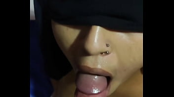 Preview 2 of Download Vida Guerra Sex Video - Putinha tomando leitinho quente