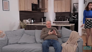 Preview 1 of Polic Nix Gravada Desde Celular - Busty neighbor&#039_s daughter Berta Lusty gets her tight pussy fucked by a horny old guy.