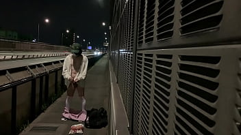 Preview 2 of Lesbian Sex Tera Patrick - 女装子まゆちゃんがトラックがばんばん通る夜の国道の歩行者通路で全裸になってM字開脚したり大股開きしたりして露出プレイを楽しむ