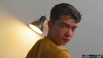 Preview 1 of Sex Berkane Fille - God,  you&#039_re so fucking tight! Jayden Marcos loves fucking his shy bookworm roommmate Sam Ledger&#039_s ass!