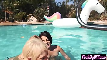 Preview 3 of Lesbian On Tub - Mary Rider vs Alice Maze DP/DAP hardcore BB/GG hardcore orgy