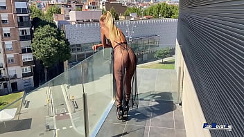 Preview 1 of Madhuri Dixit Juice Pussy - Preciosa flaquita cubana se pone nerviosa mamando desnuda en publico acaba pidiendo leche en sus grandes tetas. Gabriela flores y Victor bloom