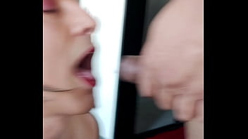 Preview 1 of Amqtir - Banho de mijo desse motoboy &eacute_ maravilhoso! Eita neg&atilde_o gostoso!!!