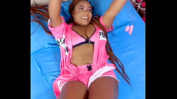 Preview 1 of Vaisya Sex Video - GRAN POLLA ESTUDIANTE DE LA UNIVERSIDAD HACE QUE EL PROFESOR SE CORRA M&Uacute_LTIPLES VECES
