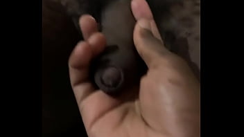 Preview 1 of Baby Xxx Hot Video Max - Brincando agora com o pau do cafu&ccedil_u.#cafucu #mavambo #pentelho