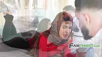 Preview 1 of Arabs Analvidio - Tasting Muslim Stepsisters Sweet Virgin Pussy A Day Before She Gets Married