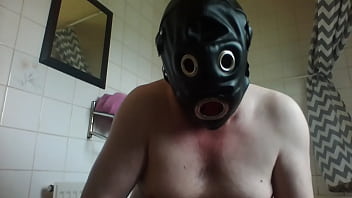 Preview 1 of Lisbean Fuck - playing woth my new mask