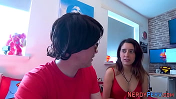 Preview 3 of Bun5y Sex - First time amateur sucks cock