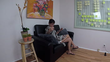 Preview 1 of Aunti Mom Dad - Nataly Dewalt Casting RIGHT 2