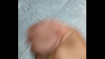 Preview 2 of Halk Cartoon Porn - Me masturbo en el ba&ntilde_o