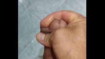 Preview 4 of Halk Cartoon Porn - Me masturbo en el ba&ntilde_o
