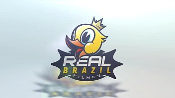 Preview 1 of Rissatocute Get Fuck - Big Bambu entra no banho de Cibele Pacheco e enche a cara da novinha de porra