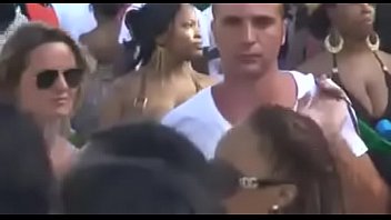 Preview 1 of Lzjsqccjc - Black woman on soth beach in bikini top