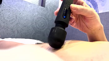Preview 2 of Me And My Friends Mum Cam Real - 乳首が敏感な男子のオナニー ホテルで乳首を責める
