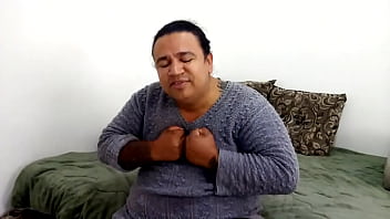 Preview 1 of Grils Anymals - TUTORIAL DA PUTARIA: SEXO ORAL - CHUPANDO O PR&Oacute_PRIO PAU SEM AJUDA DE NINGU&Eacute_M | BOQUETE PESSOAL