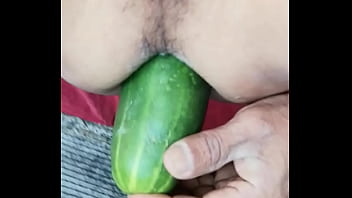 Preview 2 of 18 Years Ladies And Hd Videos - Loco por los pepinos en el culo