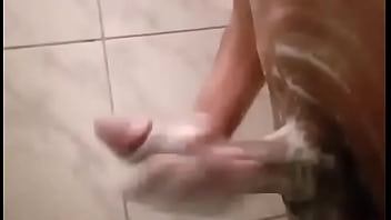 Preview 4 of Girls Girls Sex Video Tamil - Batendo uma punheta no banheiro