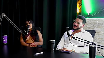 Preview 2 of Milf Violent Porn6 - Como o Franc&ecirc_s conheceu a Brasileira,  est&aacute_ introduzindo ele aos poucos no meio liberal,  fizeram menage,  e a diferen&ccedil_a... - Casal Cherie (WATCH ON: SHEER/RED)