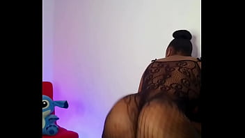 Preview 4 of Chupelo - SEXO DURO CON SEXY MILF