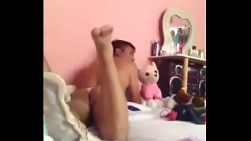 Preview 1 of Girlyy Kissing Touching Sex - En tanga y en cuatro papi&#039_s