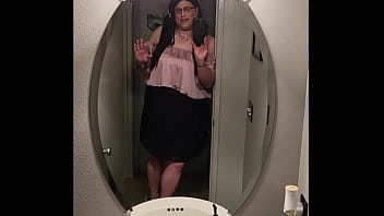 Preview 1 of Oldman Voyager - Do Your High Heels Ever Make You Too Tall In Selfies?...