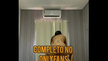 Preview 4 of Lesbian Undresss Girly Kiss - Mylla Braz&atilde_o comendo cuzinho do Branquinho completo no