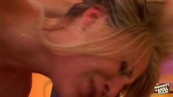 Preview 3 of Diana Wood - Beautiful Sammy Cruz gives a perfect blowjob and then anal fucked on the bed