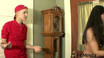 Preview 2 of Travesti Comendo Esposa - FEMINGE 4K - Horny Lesbian Enjoys Pussy Licking