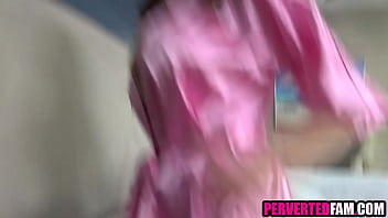 Preview 1 of Prince And Princess Porn - Fucking my hot stepmom behind stepdad&#039_s back