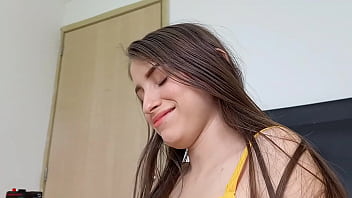 Preview 1 of Inces Anal Porno - peque&ntilde_a latina recibe dura follada mientras le arregla las u&ntilde_as a su hermanastro mayor