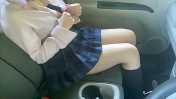 Preview 1 of Inden Xnxxxx Come - おか◯さんのが家にいてオナニーできないから車の鍵かりて入ってまでオナニーする女子◯生。