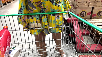 Preview 2 of Miha Khalifa Latest Xxx Video - MOSTROU O PEITO E O CU NO MERCADO E DEU NO PELO PRO GERENTE NO ESTOQUE