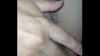 Preview 1 of Indian Girl Under Shaving - Me pide que se la meta