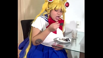 Preview 1 of Extreme Challenge - Chubby Sailor Moon Ripping Nasty Farts