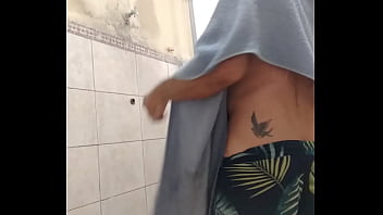 Preview 1 of Prianka Chapra Xxx Video - Tomando banho