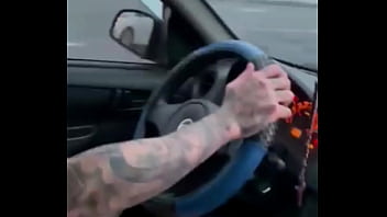 Preview 3 of Son Catch Mom Xxx Kitchen - Batendo Punheta no carro enquanto dirijo