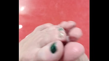Preview 2 of 8th Year Girl Xxx Ass Sex - Lick my toes