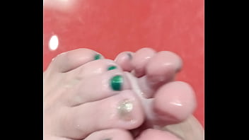 Preview 4 of 8th Year Girl Xxx Ass Sex - Lick my toes